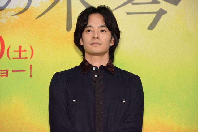 黒のシースルードレスの常盤貴子、池松壮亮と一緒に登場！（22枚目）