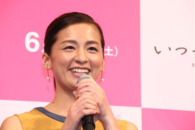 向井理＆尾野真千子なかよく鏡割り！映画『いつまた、君と～』完成披露フォトギャラリー（5枚目）