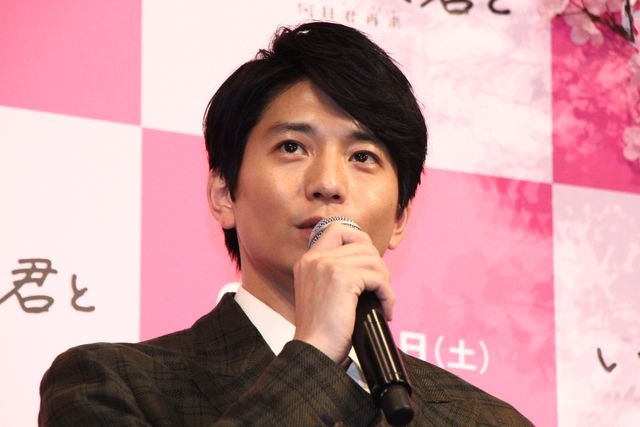 向井理＆尾野真千子なかよく鏡割り！映画『いつまた、君と～』完成披露フォトギャラリー（7枚目）