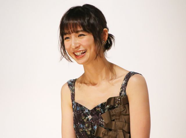 篠田麻里子、車内ラブシーンにも挑んだ！映画『ビジランテ』初日舞台あいさつ（26枚目）