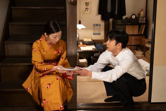 寝たきりの直言（岡部たかし）が心配…「虎に翼」第22回の場面写真（5枚目）