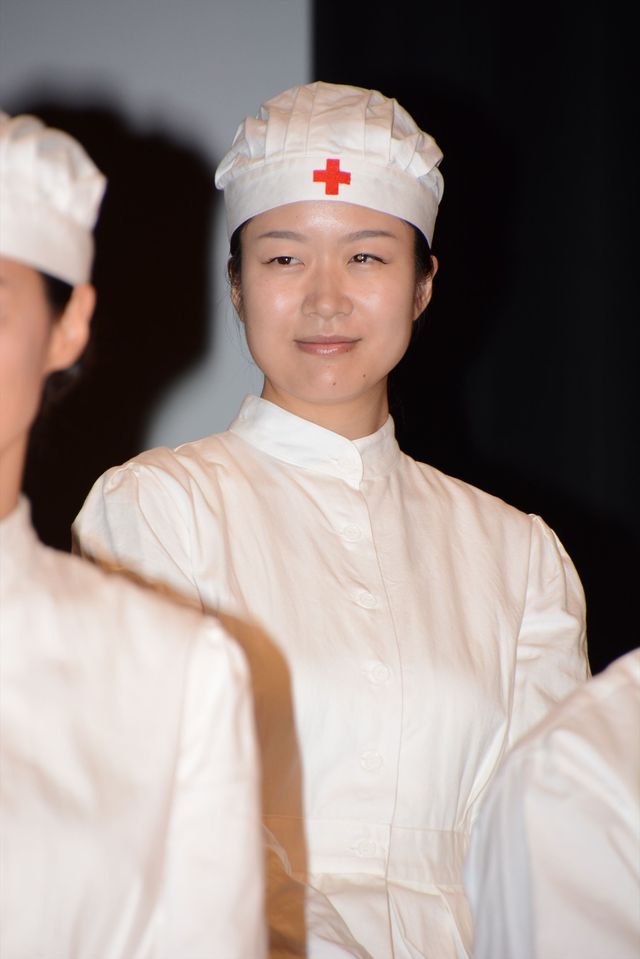 松嶋菜々子＆西島秀俊、息子役を前にママ＆パパの顔！フォトギャラリー（9枚目）