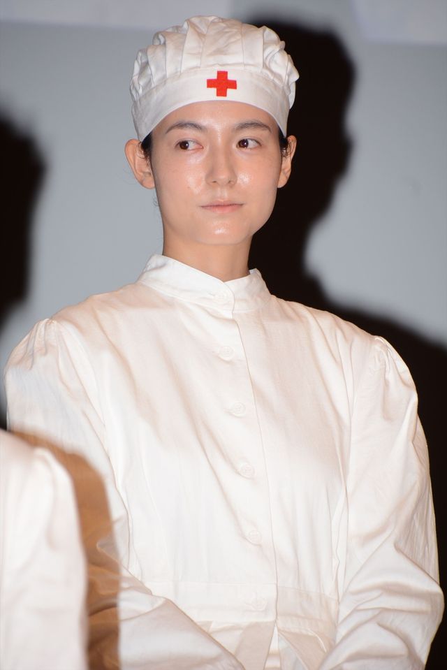 松嶋菜々子＆西島秀俊、息子役を前にママ＆パパの顔！フォトギャラリー（11枚目）