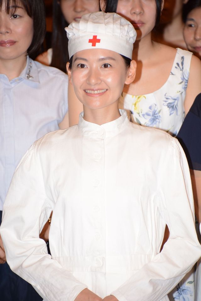 松嶋菜々子＆西島秀俊、息子役を前にママ＆パパの顔！フォトギャラリー（21枚目）