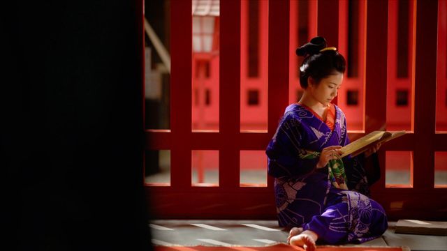 瀬川（小芝風花）の美しすぎる花嫁姿「おさらばえ…」　「べらぼう」第10回場面写真（4枚目）