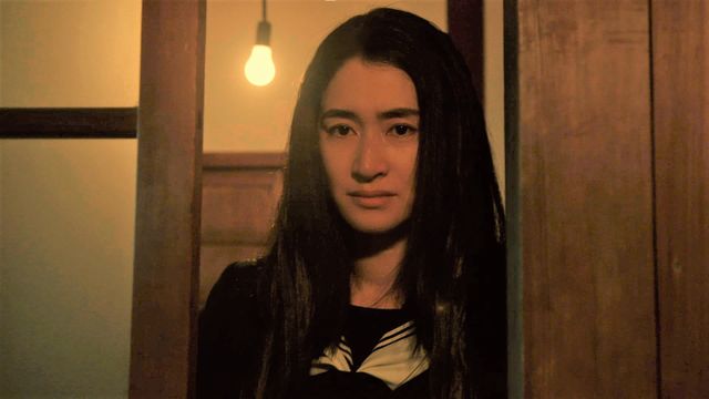 「時効警察はじめました」で小雪42歳のセーラー服姿！：フォトギャラリー