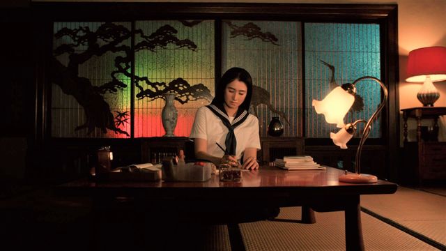 「時効警察はじめました」で小雪42歳のセーラー服姿！（2枚目）