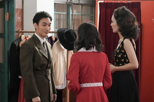 スズ子が熱唱！「ブギウギ」第70回の場面写真（4枚目）