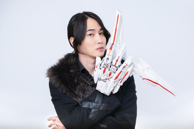 カルマ、念願の変身！「ナンバーワン戦隊ゴジュウジャー」インタビュー撮り下ろしカット：フォトギャラリー