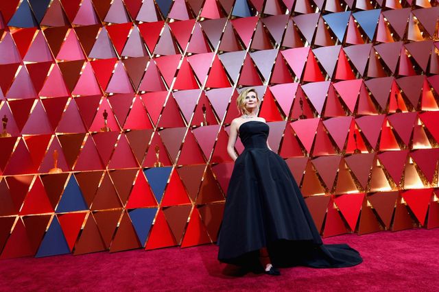 ジブリ鈴木Pもレッドカーペットに！女優たちの豪華ドレスも！（5枚目）