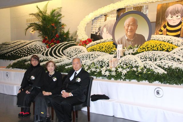 水木しげるさんお別れ会、松下奈緒や向井理ら800人参列　画像ギャラリー（6枚目）