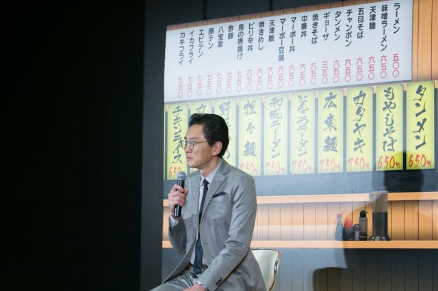 「孤独のグルメ」初の制作発表会見に照れる松重豊（6枚目）