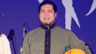 『閃光のハサウェイ』“偽マフティー”は令和ロマン・ケムリ　サプライズ登場で正体明かす