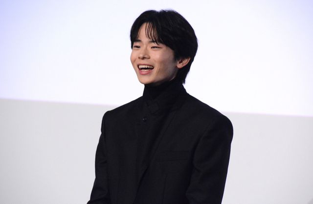 芳根京子＆高橋海人『君の顔では泣けない』公開記念舞台あいさつ（5枚目）