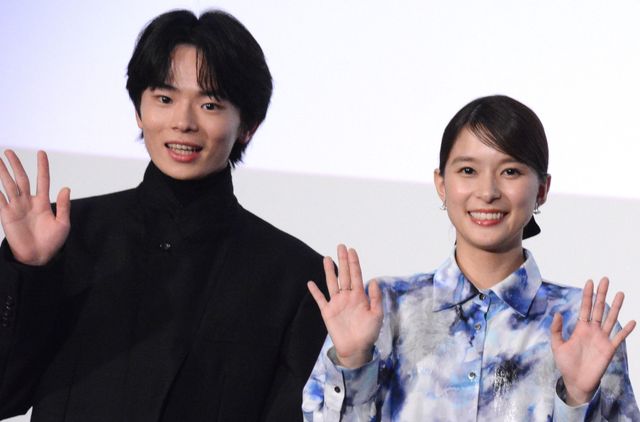 芳根京子＆高橋海人『君の顔では泣けない』公開記念舞台あいさつ（6枚目）