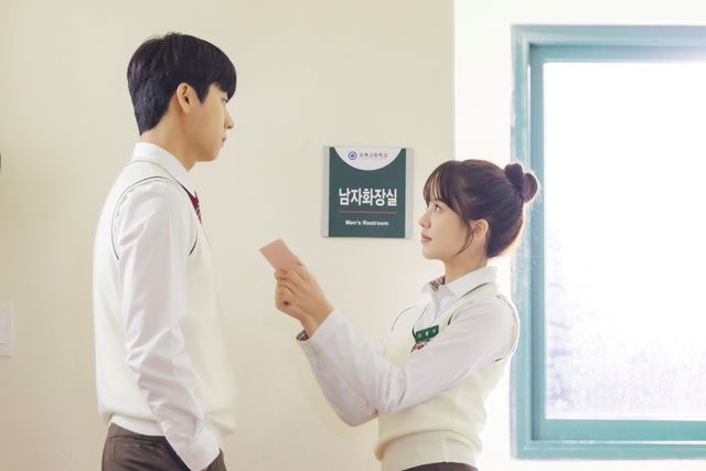 制服姿のヒョプ様も！「偶然かな。」場面写真（3枚目）