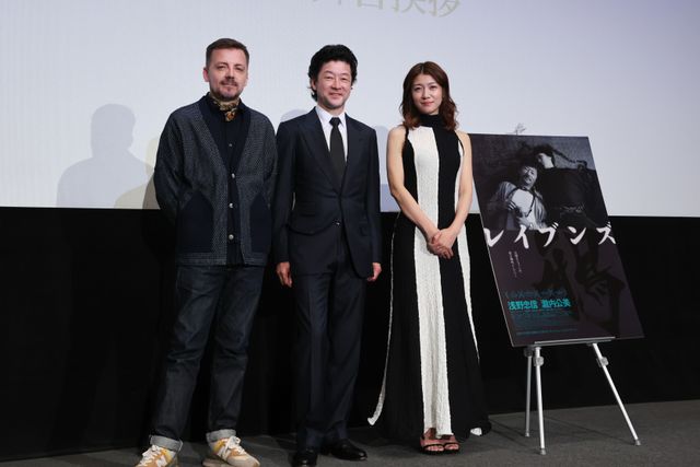 瀧内公美、憧れの存在・浅野忠信と念願の共演!映画『レイブンズ』公開記念舞台あいさつ:フォトギャラリー