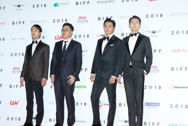 東出昌大、ヒョンビン、柳楽優弥ら釜山映画祭レッドカーペットに豪華な顔ぶれ！（8枚目）
