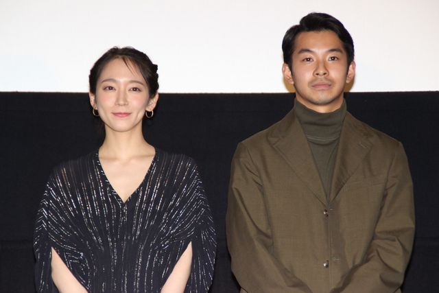 仲野太賀＆吉岡里帆がキュートな幼少期写真を披露！『泣く子はいねぇが』舞台あいさつ付き特別上映会（11枚目）