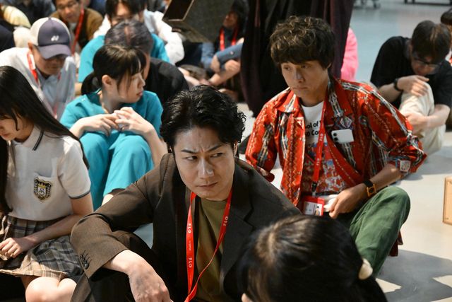 嘘だろ…「放送局占拠」衝撃の幕開け　第1話場面写真（ネタバレあり）（5枚目）