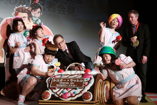 お菓子で作られたレーシングカーに大はしゃぎ！フォトギャラリー（10枚目）