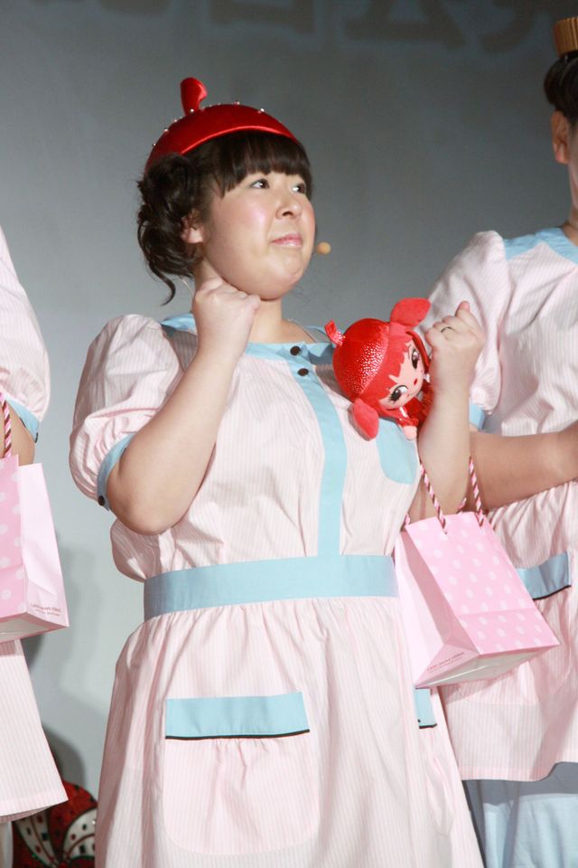 お菓子で作られたレーシングカーに大はしゃぎ！フォトギャラリー（15枚目）