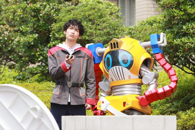 怜慈vs駆無、ギャバン同士が激突！Vシネ『超ギャバン』新場面カット（全18枚）（13枚目）