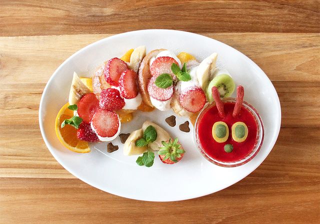 カラフル！「はらぺこあおむしカフェ」メニュー（2枚目）