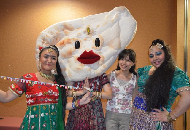 これがマサラ上映だ！観客も歌って踊るフォトギャラリー：フォトギャラリー