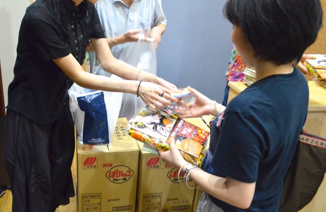 これがマサラ上映だ！観客も歌って踊るフォトギャラリー（2枚目）