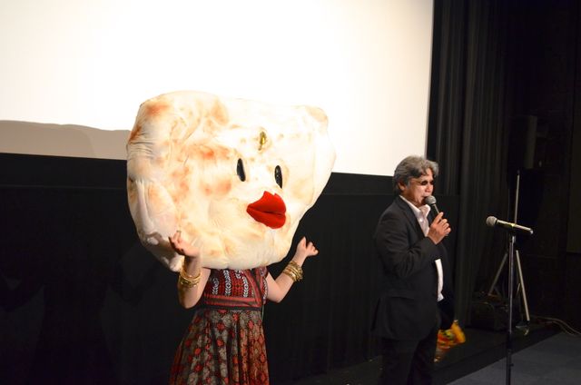 これがマサラ上映だ！観客も歌って踊るフォトギャラリー（4枚目）