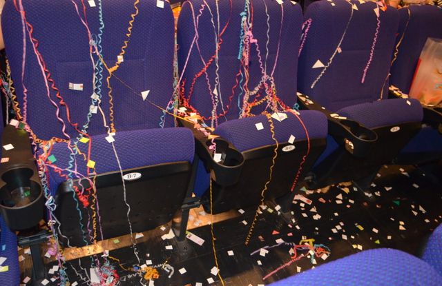 これがマサラ上映だ！観客も歌って踊るフォトギャラリー（26枚目）