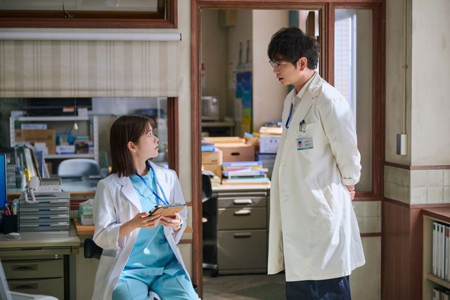 【ネタバレ】クセ強な医師・茶屋坂（ファーストサマーウイカ）メイン回　日曜劇場「19番目のカルテ」第5話（11枚目）