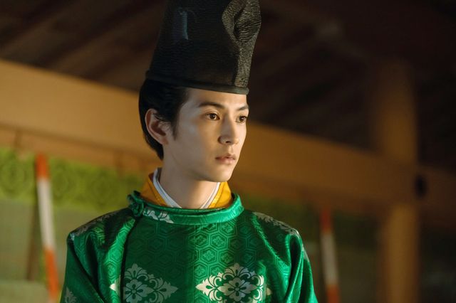 道長（柄本佑）の長男・頼通（渡邊圭祐）が成長して登場！「光る君へ」第34回「目覚め」：フォトギャラリー