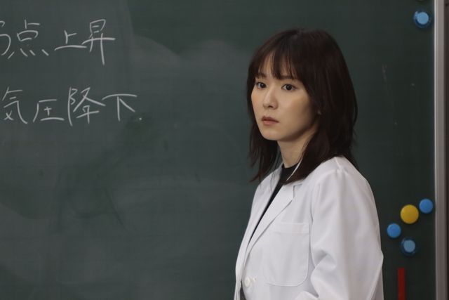 ドラマ「最高の教師　1年後、私は生徒に■された」第1話場面カット（3枚目）