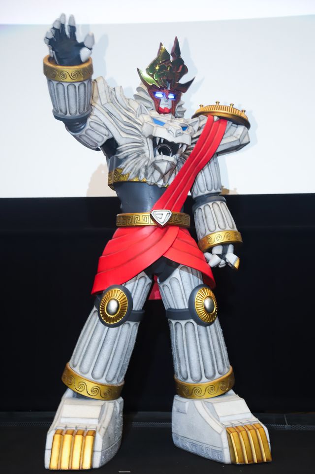 巨大ロボも登場！『スーパー戦闘　純烈ジャー　追い焚き☆御免』完成披露イベント（2枚目）