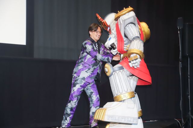 巨大ロボも登場！『スーパー戦闘　純烈ジャー　追い焚き☆御免』完成披露イベント（3枚目）