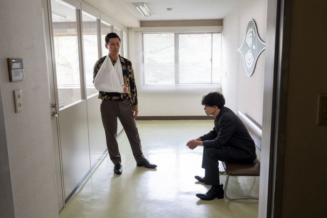 包囲されたゼッツ＆ノクス…「仮面ライダーゼッツ」第28話場面カット（3枚目）