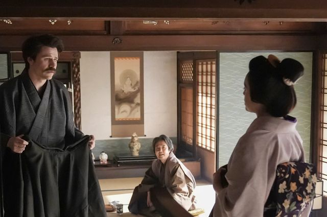 ヘブン（トミー・バストウ）との日々を振り返って…朝ドラ「ばけばけ」第124回の場面写真：フォトギャラリー