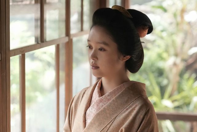 ヘブン（トミー・バストウ）との日々を振り返って…朝ドラ「ばけばけ」第124回の場面写真（2枚目）