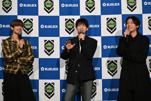 高橋文哉・櫻井海音・高橋恭平がIMAX舞台挨拶！高橋（文）＆櫻井はキックインセレモニーにも登場！（2枚目）