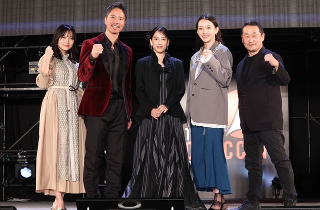 「東京コミコン2025」に登場した桃月なしこ、ケイン・コスギ、山本千尋、宮原華音、坂本浩一監督