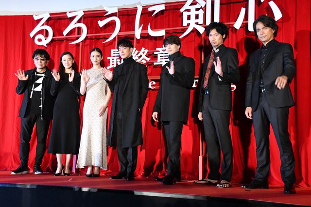 佐藤健、武井咲、新田真剣佑らキャスト集結!『るろうに剣心 最終章 The Final』初日舞台あいさつ:フォトギャラリー