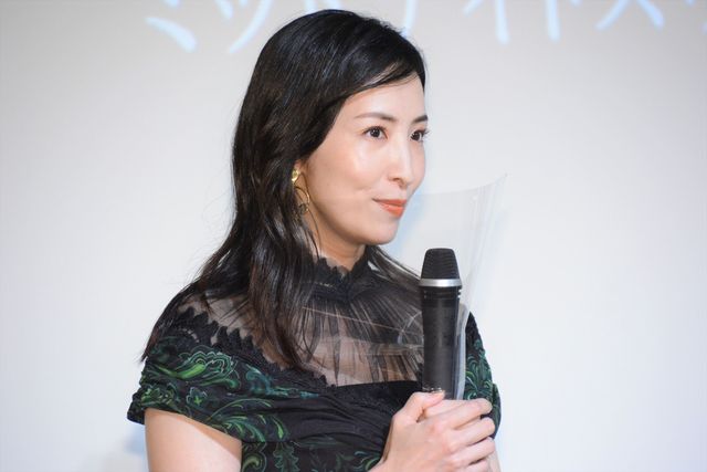 草なぎ剛、新人・服部樹咲を絶賛！『ミッドナイトスワン』世界初!!世界最長925秒予告編お披露目イベント（12枚目）