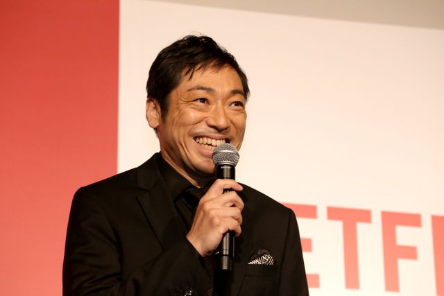 鬼才ポン・ジュノ監督、『TOKYO！』香川照之と再会！（8枚目）