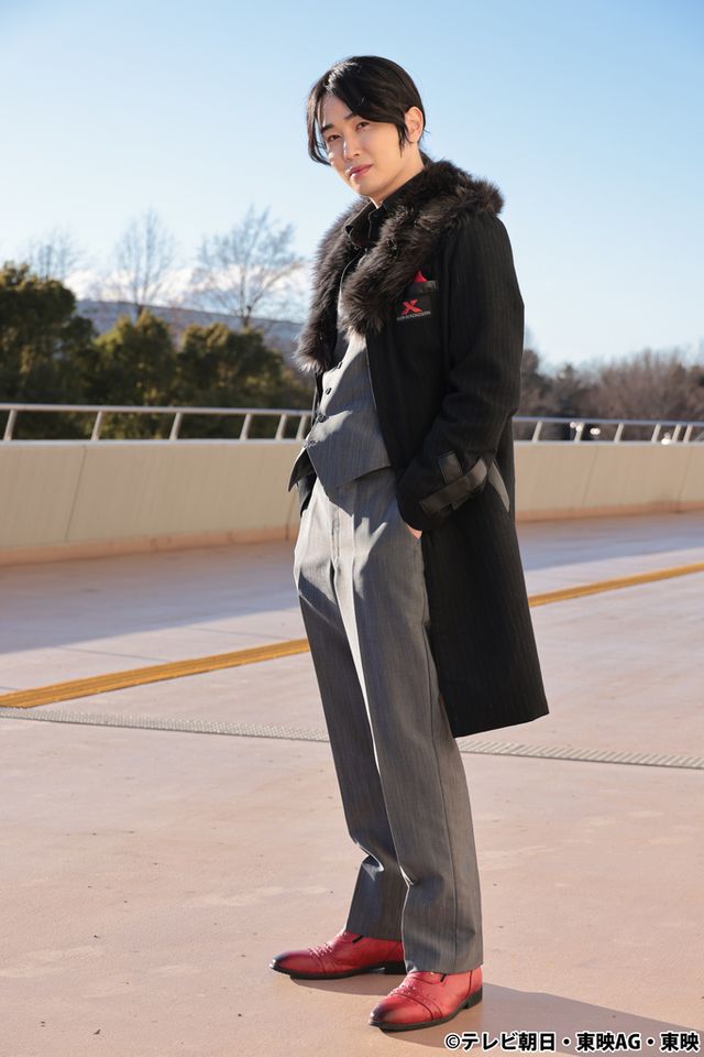 遠野吠の兄だった!カルマ演じるクオン