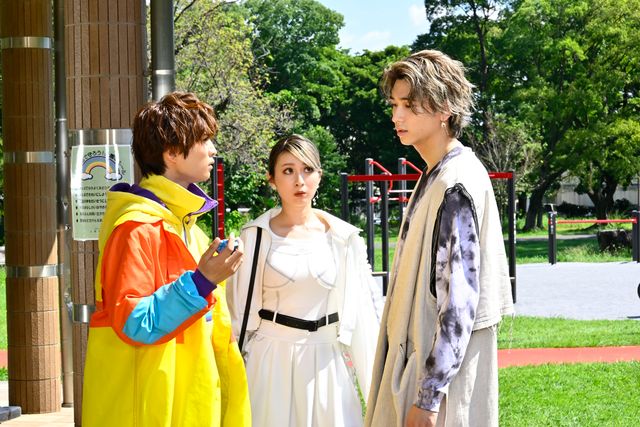 チョコルドを使い続ける絆斗…「仮面ライダーガヴ」第26話場面カット（4枚目）