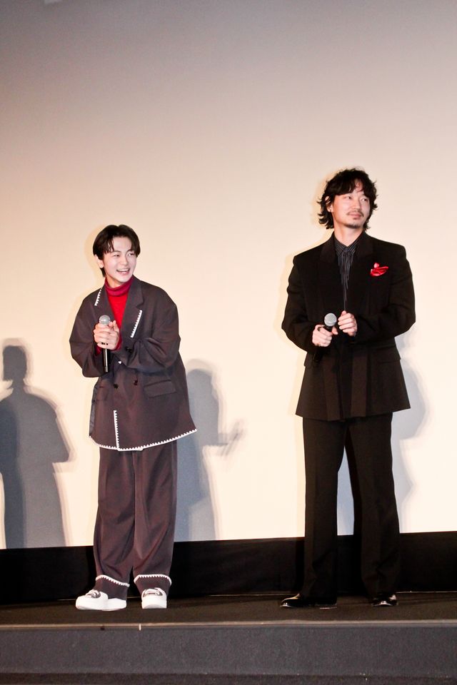綾野剛、齋藤潤、芳根京子ら『カラオケ行こ！』初日舞台挨拶＜全身アリ＞（9枚目）