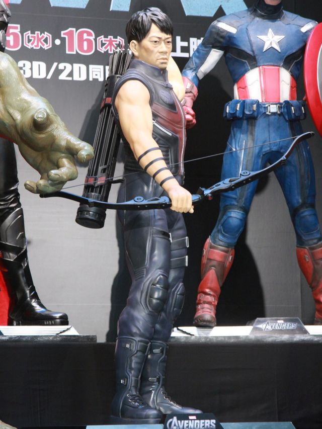 「アベンジャーズと宮迫の等身大フィギュア」のフォトギャラリー（6枚目）