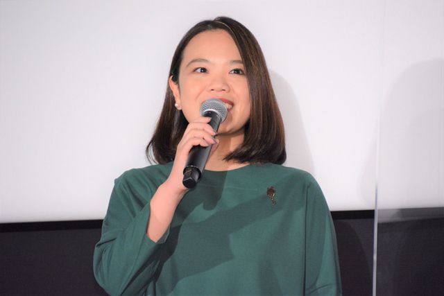 當真あみ、白ドレスで芦田愛菜＆宮崎あおいらと登場！（11枚目）